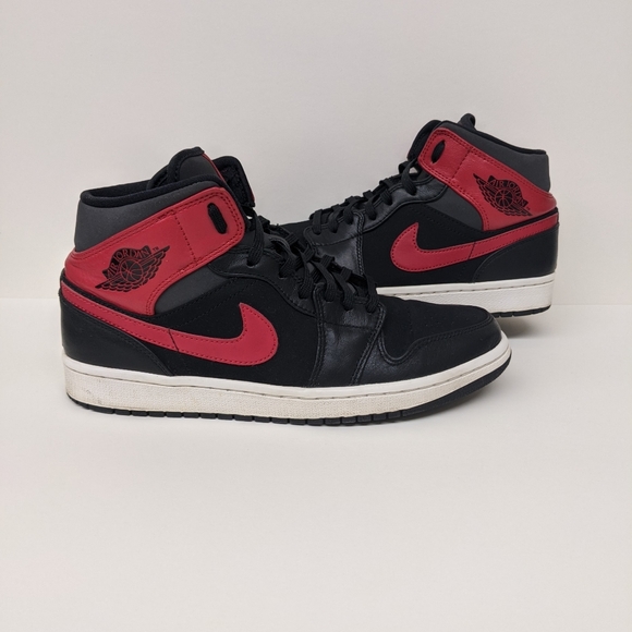 Air Jordan 1 ***accepting offers*** - Picture 6 of 7